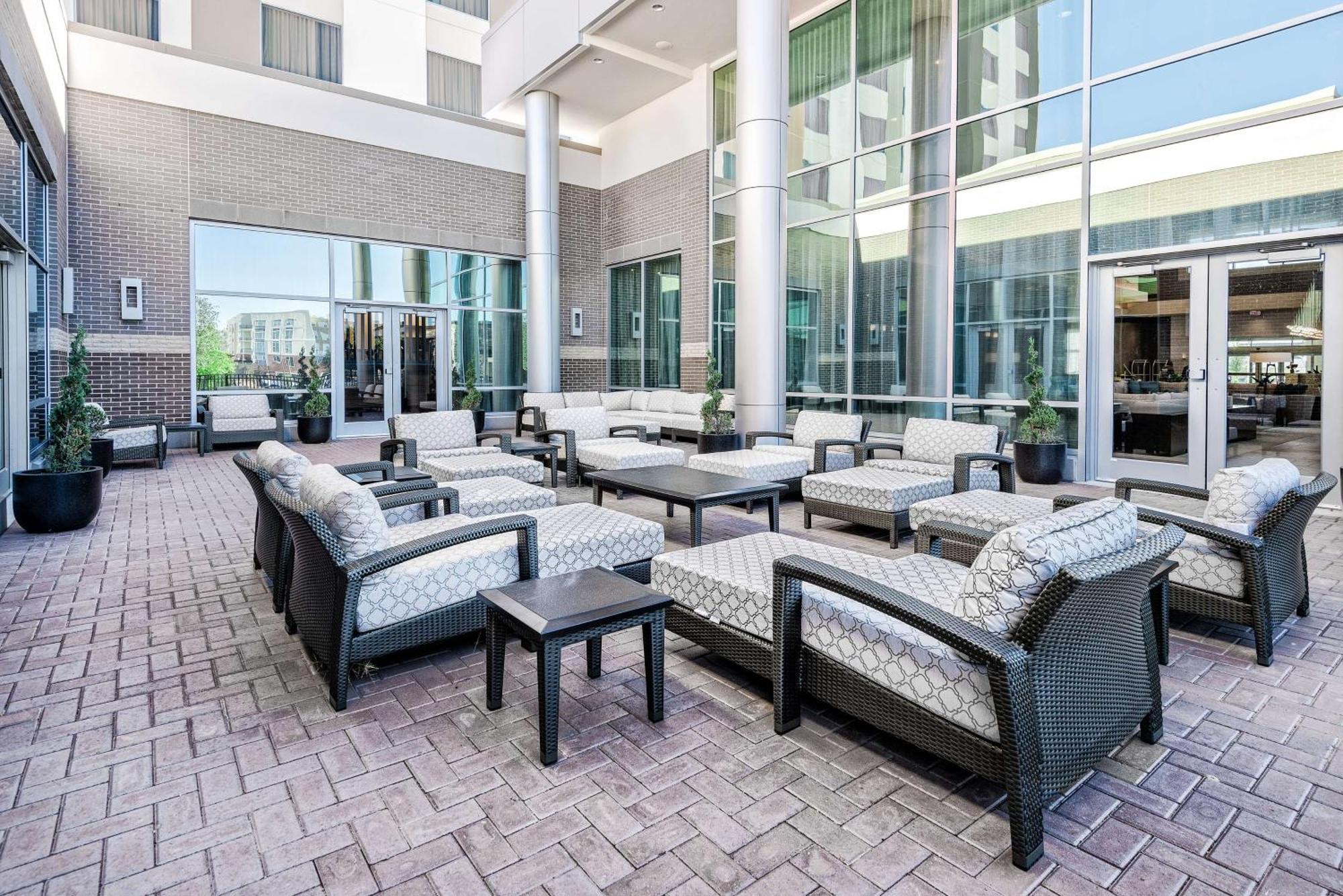 Embassy Suites By Hilton College Station Exterior foto